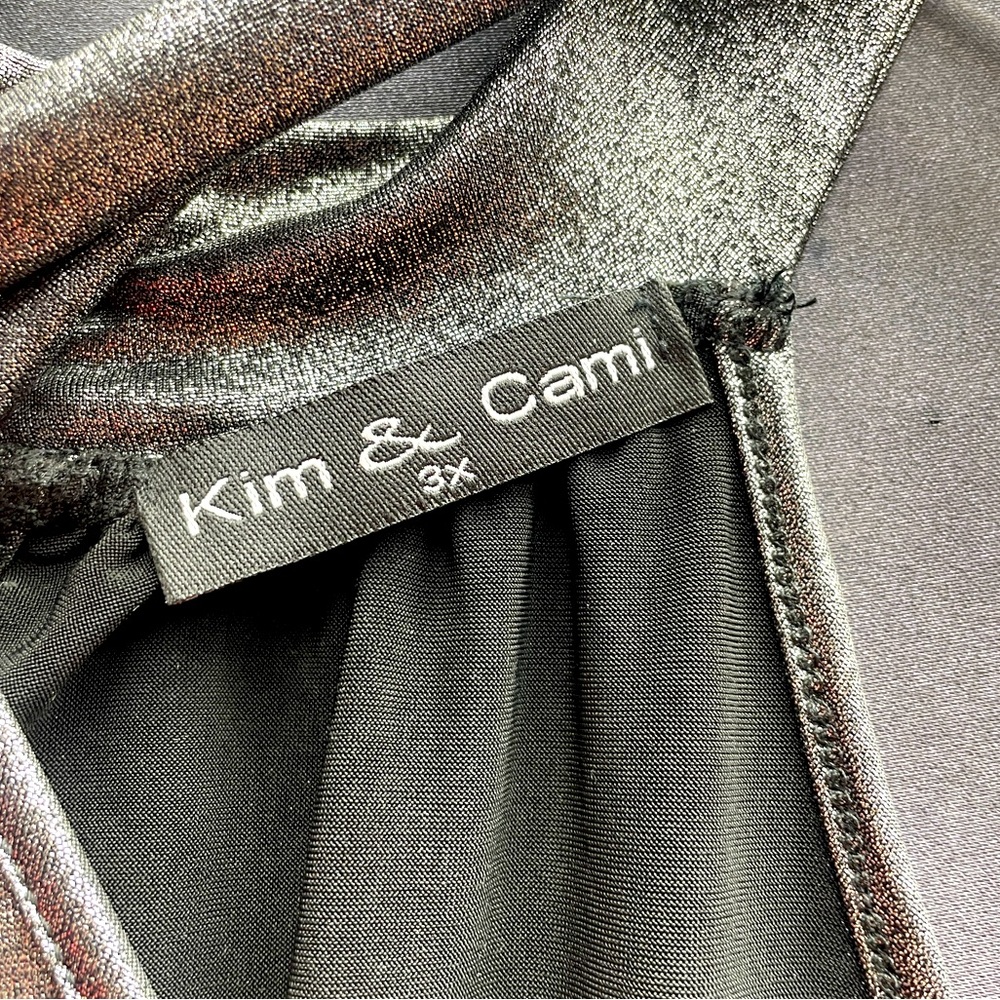 Kim & Cami Silver Metallic Halter Criss Cross Neck Top Sz 3X - Picture 3 of 7